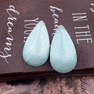 Vintage Mint Green Teardrop Earrings Textured Plastic Studs 90s